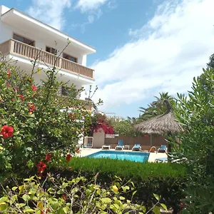  Apartment Salas